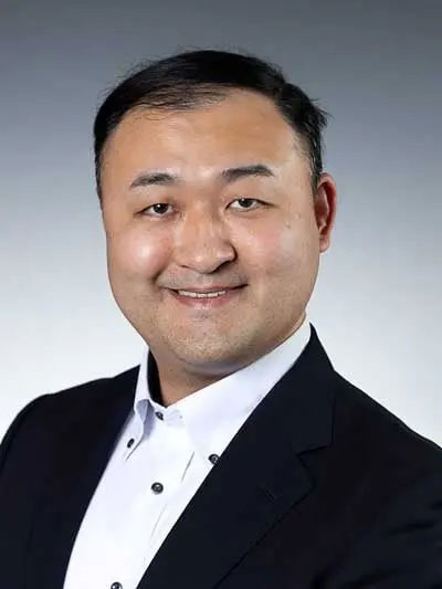 星　秀人