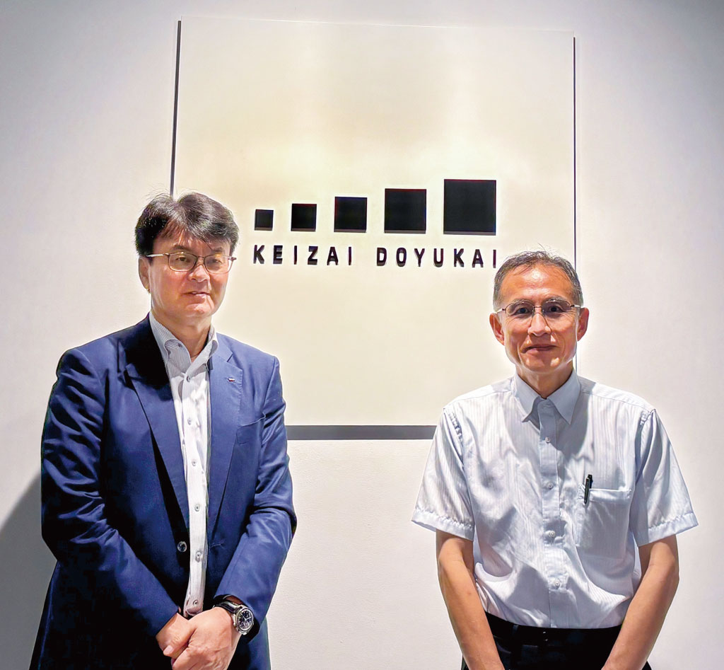 左から山口明夫氏，萩谷昌己氏