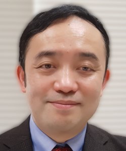 西田 知博氏