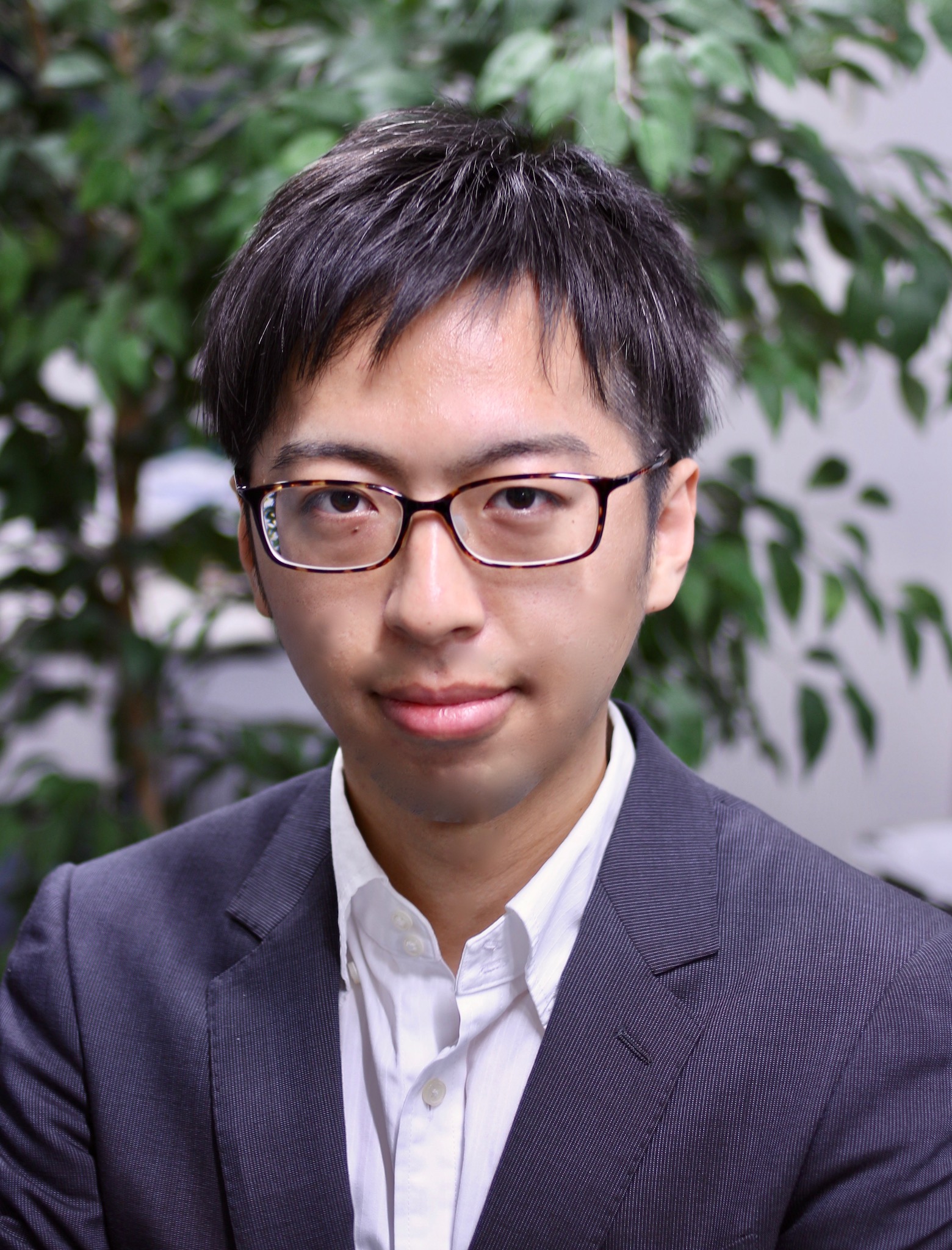 西尾　理志