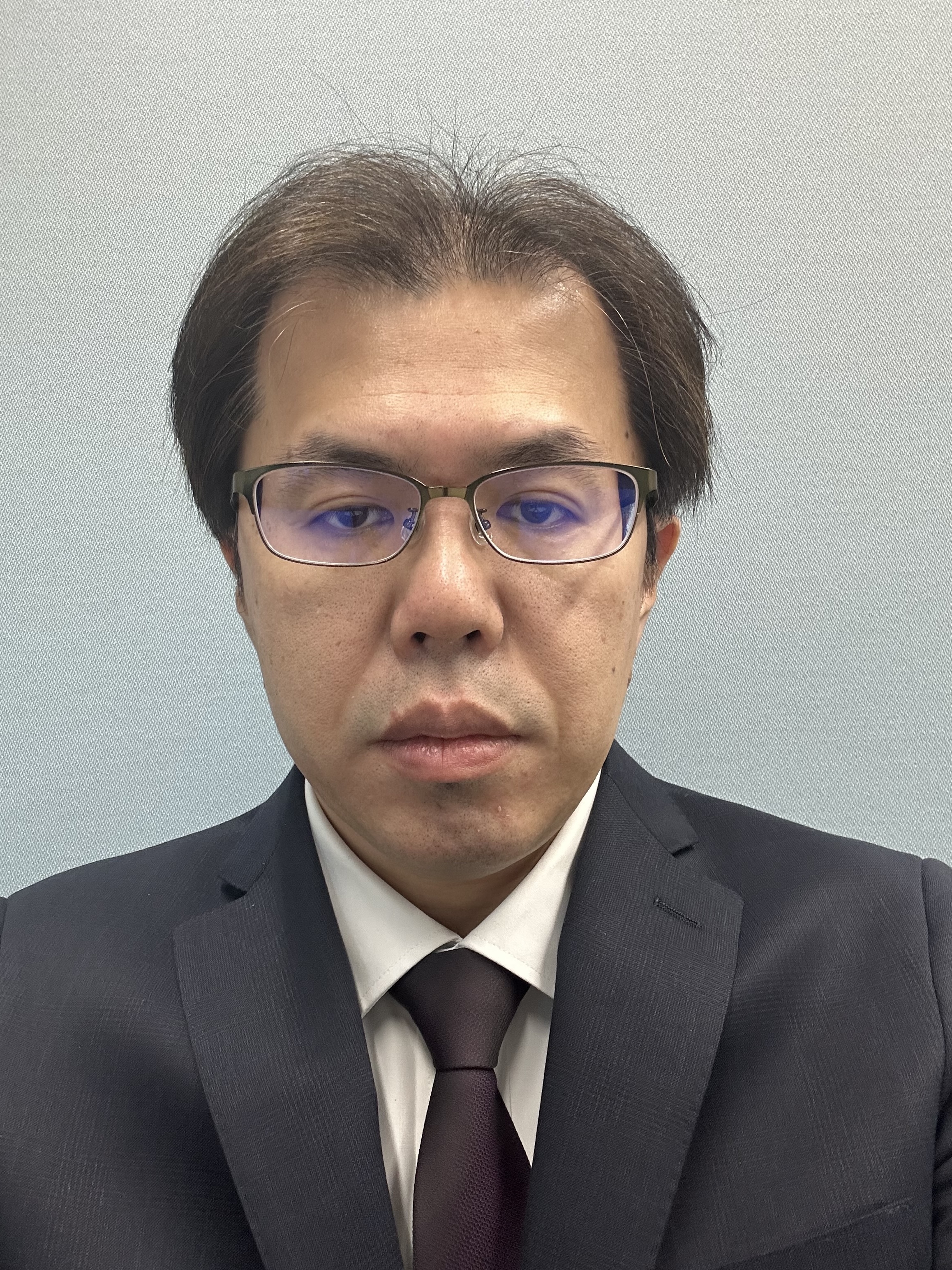 前場　卓也
