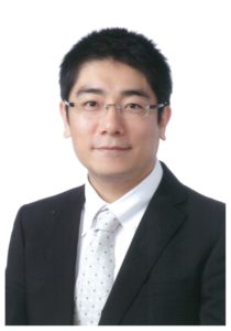 新津　葵一